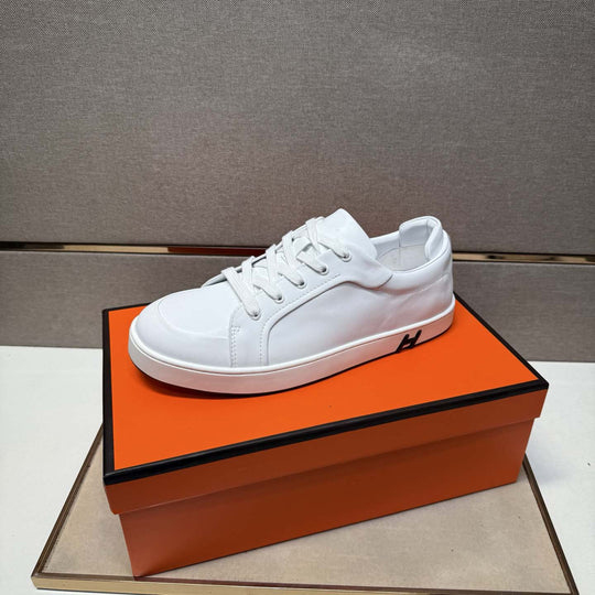 Damen sportliche Sneakers aus edlem Kunstleder mit rutschfester Sohle R&B