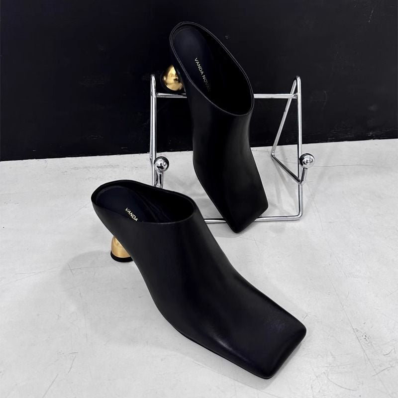 Damen elegante Mules mit goldenen Absatzakzenten R&B