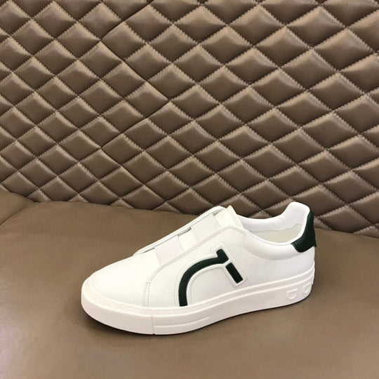Damen Sportliche Slip-On Sneakers mit modernem Design und elastischem Riemen R&B