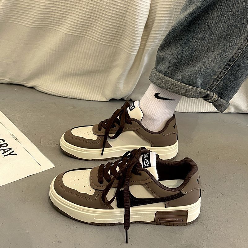 Damen Sneakers im urbanen Retro-Stil mit dicker Sohle