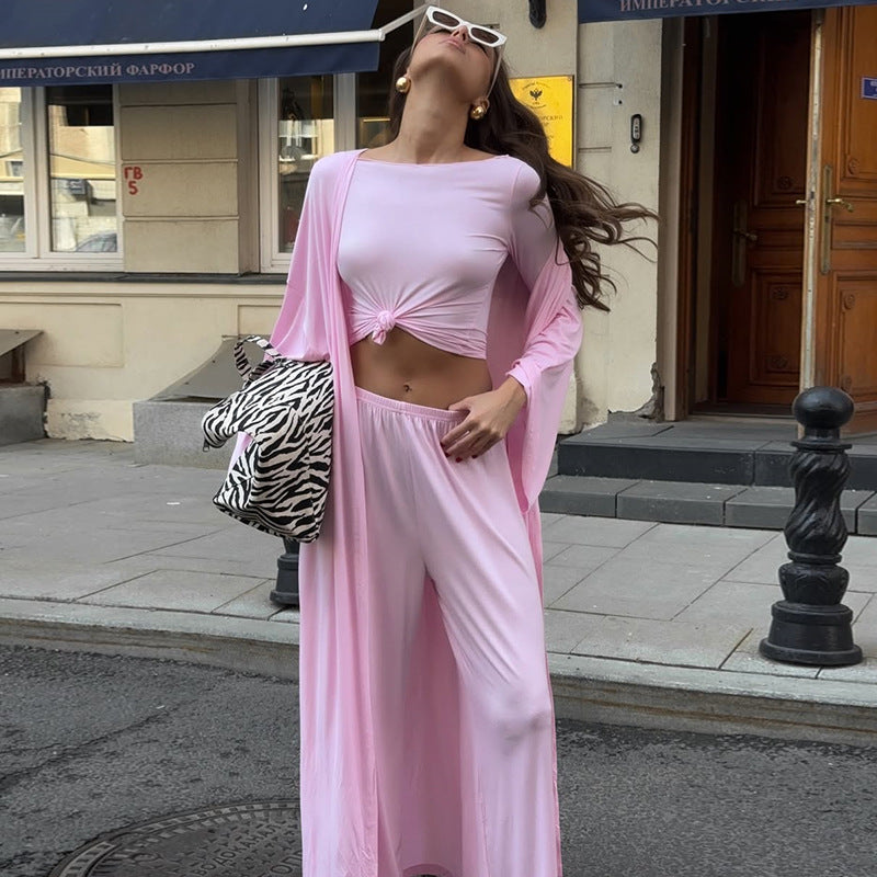 Damen Loungewear-Kombination mit weit geschnittenem Oberteil und weiten Hosen R&B