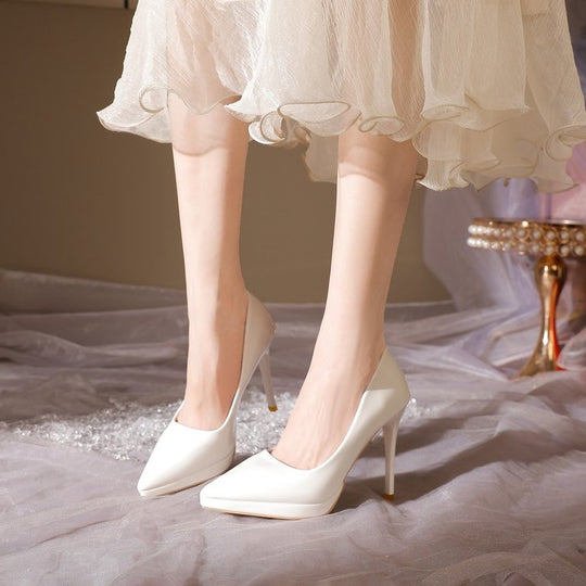 Damen elegante Lackpumps mit spitz zulaufender Silhouette und hohem Absatz R&B