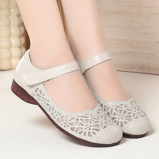 Damen Elegante Ballerinas mit filigranem Blumenmuster und verstellbarem Riemen R&B
