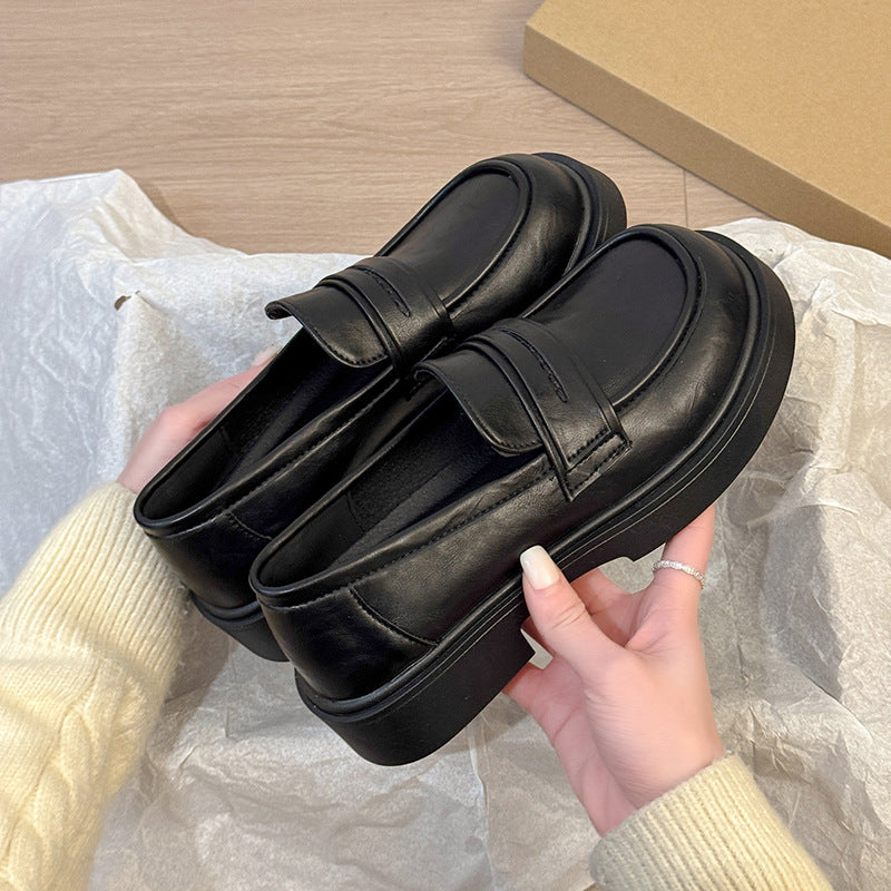 Damen modische und komfortable Loafers mit eleganter Lederoberfläche R&B