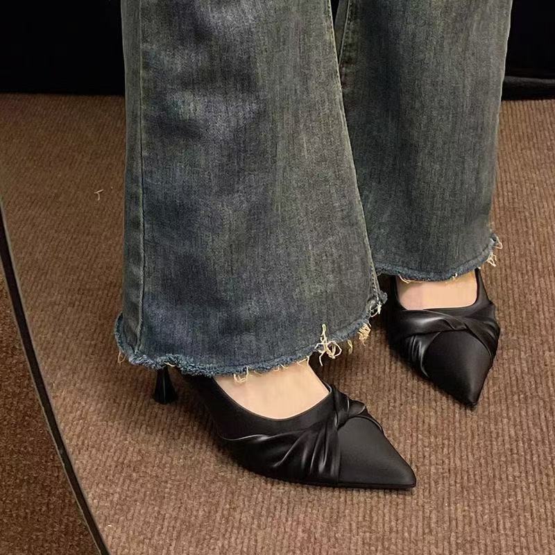 Damen Elegante Slingpumps mit asymmetrischem Detail und schmalem Absatz R&B