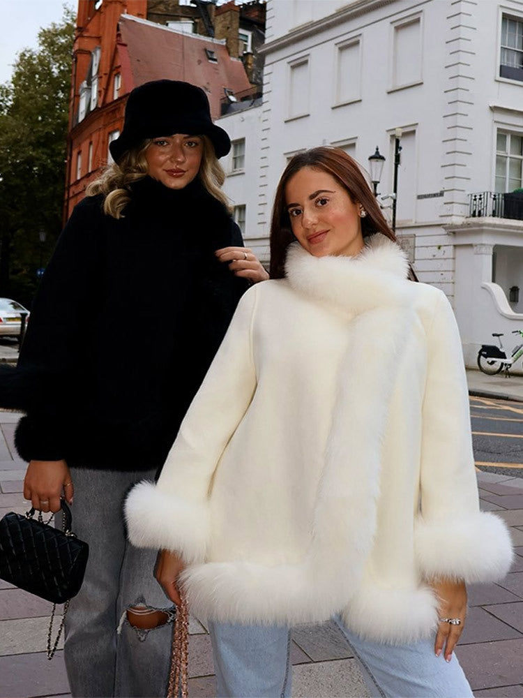 Damen Luxuriöse Felljacke mit weichem Innenfutter und eleganten Details R&B