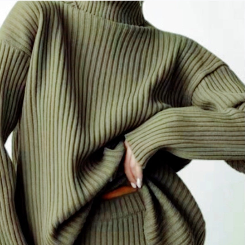 Damen Strickset mit hohem Kragen und weichem Rippdesign R&B