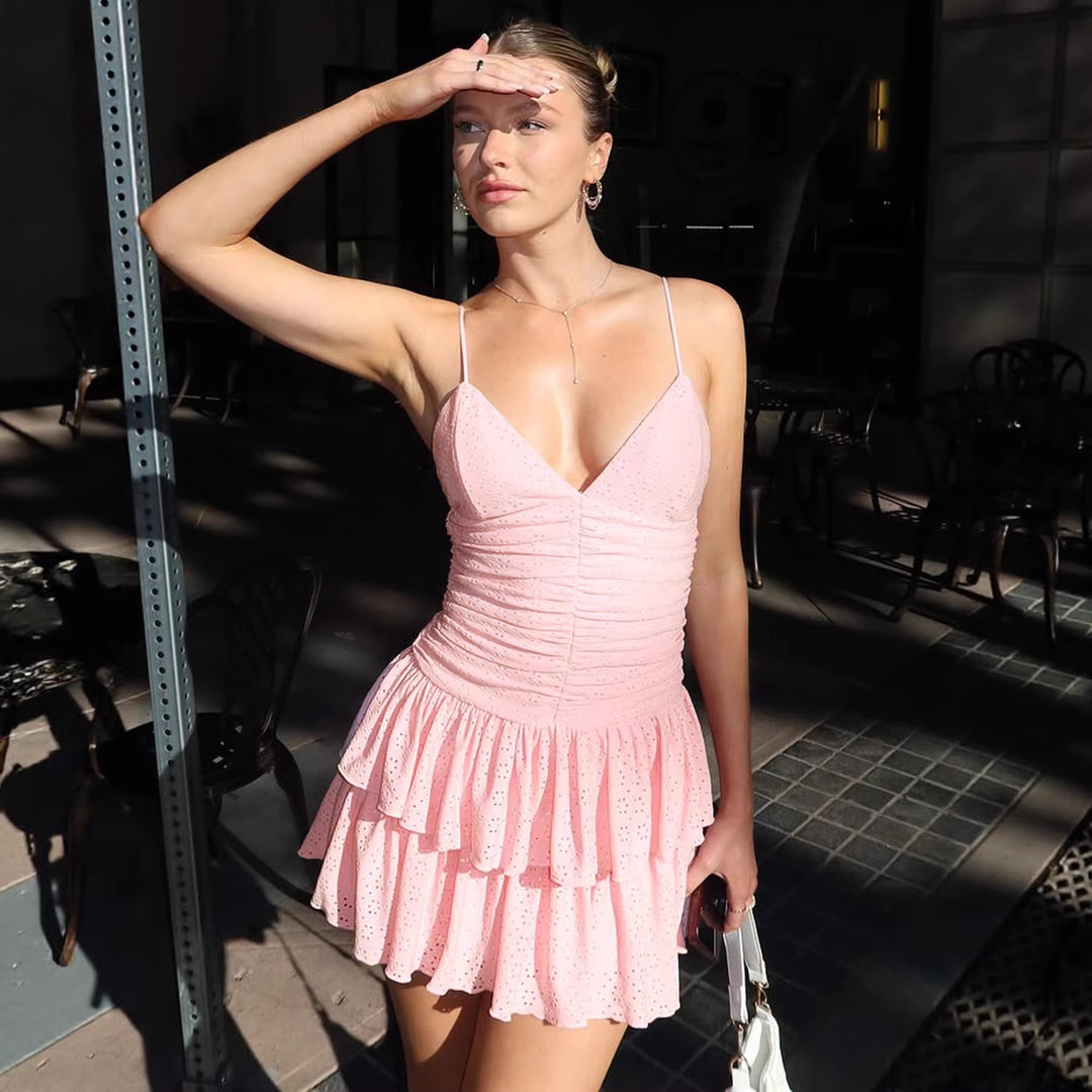Damen Mini-Kleid mit voluminösem Rüschensaum und feinen Spitzendetails R&B