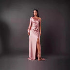 Damen Abendkleid mit asymmetrischem Ausschnitt und eleganter Faltenlegung R&B