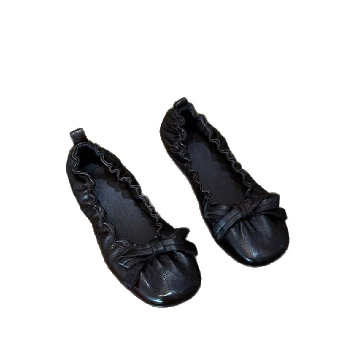 Damen Ballerina-Schuhe mit glänzender Oberfläche und verspieltem Rüschenrand