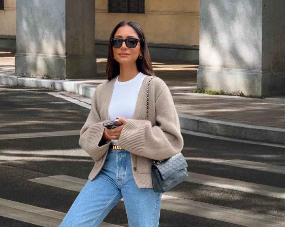 Damen Strickjacke mit eleganten Details und lässigem Schnitt R&B