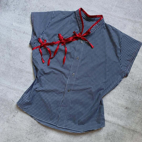 Damen Urbanes Karo-Top mit raffinierten Rüschendetails R&B