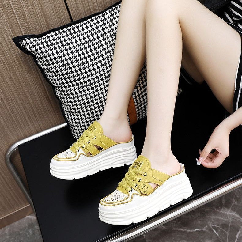Damen Sneaker mit modischem Plateau und luftiger Schnürung