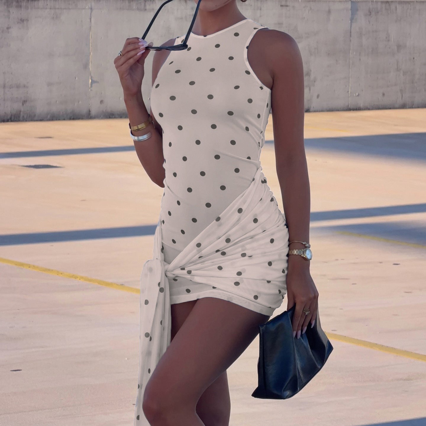 Damen Mini-Kleid mit Rüschendetails und R&Brnen Punktmustern R&B