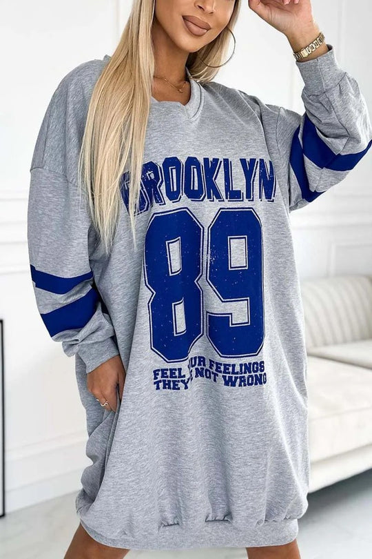 Damen lässiges oversized Sportkleid mit V-Ausschnitt und kontrastierenden Ärmeln R&B