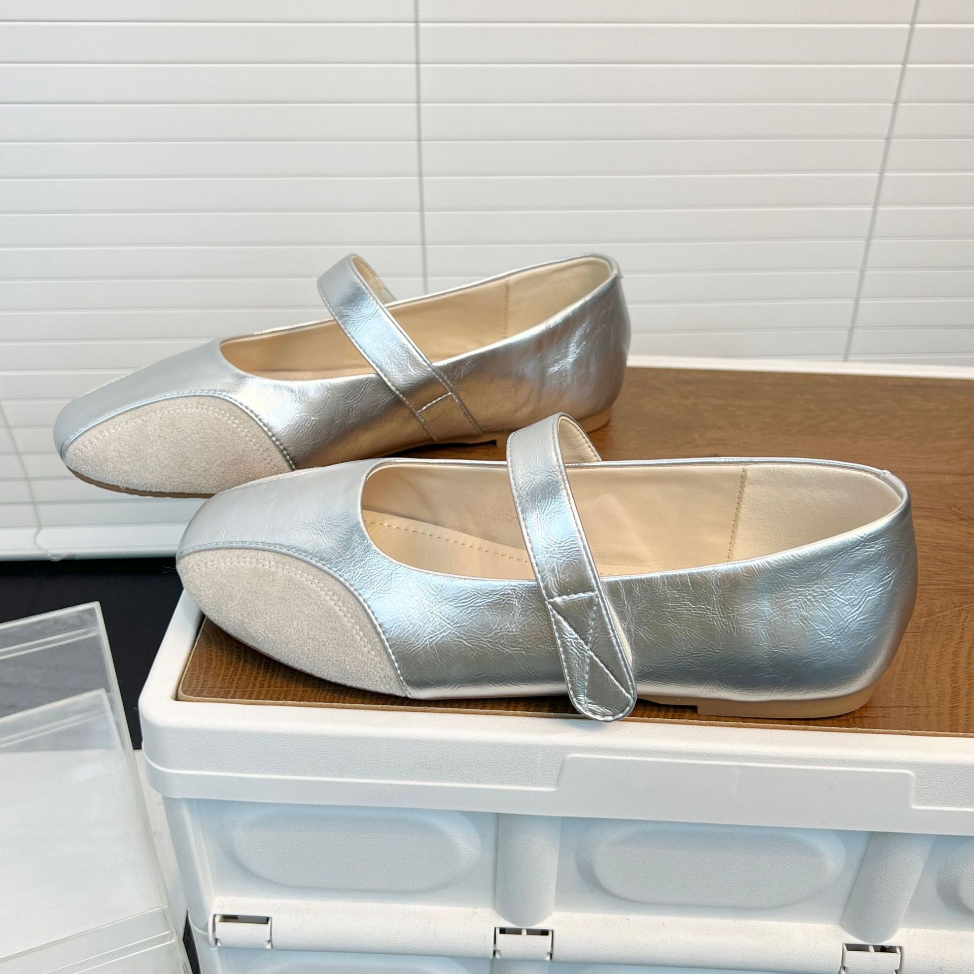 Damen Ballerinas mit modischem Riemenschluss aus hochwertigem Leder R&B