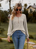 Damen Langarmshirt mit strukturiertem Design und Knopfdetails R&B