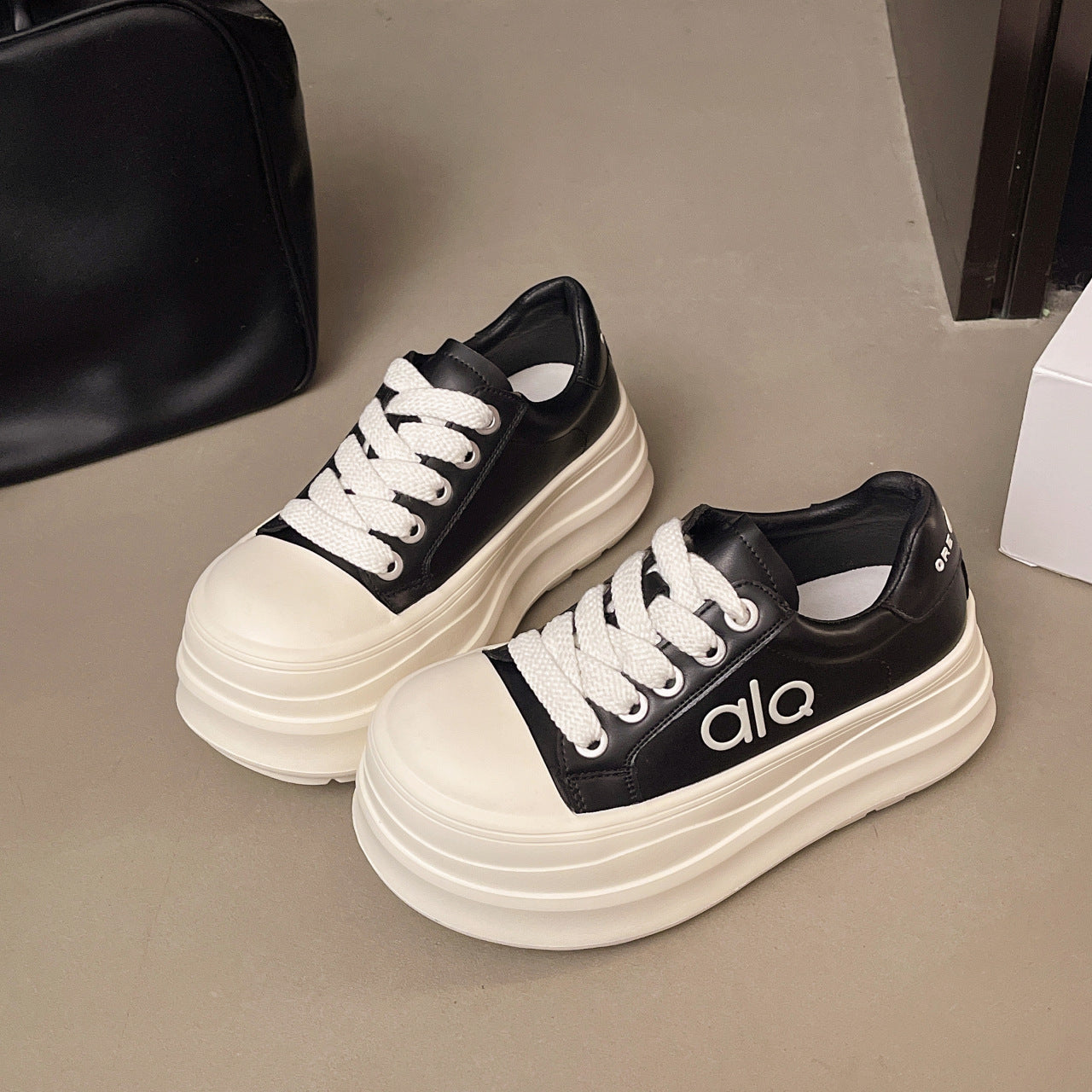 Damen Plattform Sneaker mit großzügiger Sohle und atmungsaktivem Obermaterial R&B