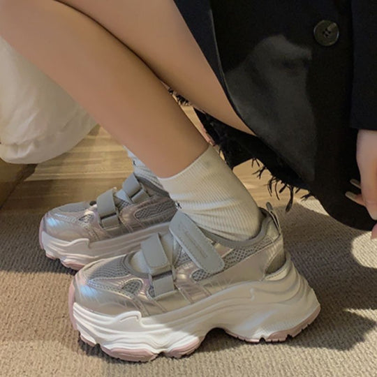 Damen Sportliche Sneakers mit atmungsaktiven Netz-Strukturen und verstellbaren Riemen R&B