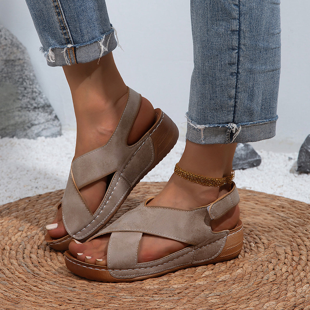 Damen Bequeme Sandalen mit Cross-Over-Riemen und Komfortsohle R&B