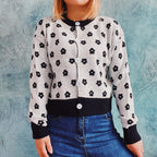 Damen Strickjacke mit floralem Muster und modischen Knopfdetails R&B