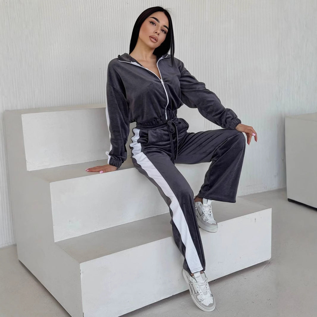 Damen Sportanzug mit elegantem Fleece-Design und stylischen Kontraststreifen R&B