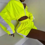 Damen sportliches Set aus funktional atmungsaktivem Material mit Reißverschluss und elastischem Bund
