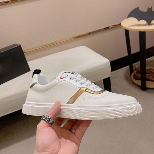 Damen Sportliche Sneaker mit modernem Design und eleganter Lederoberfläche R&B