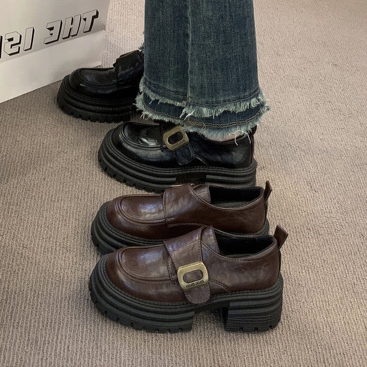 Damen modische Chelsea-Boots mit robustem Plateau und stylischer Schnallenverzierung R&B