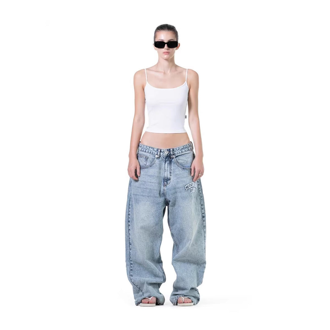 Damen weite Denim-Jeans mit stilvollem Stickdesign R&B