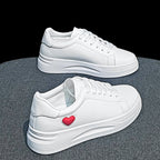 Damen Sneakers mit herzförmigem Akzent und bequemer Laufsohle R&B