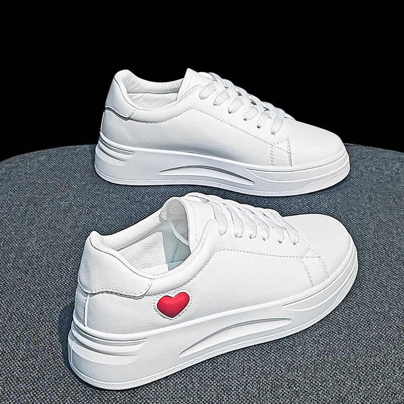 Damen Sneakers mit herzförmigem Akzent und bequemer Laufsohle R&B