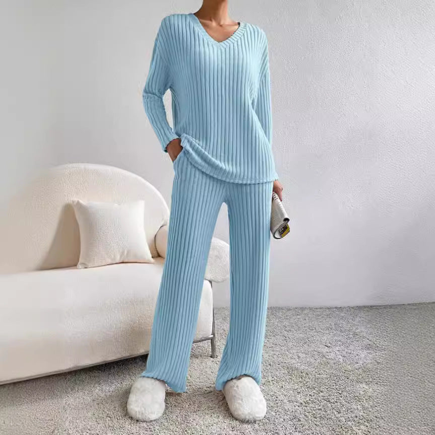 Damen Strickanzug mit V-Ausschnitt und feinem Rippdesign R&B