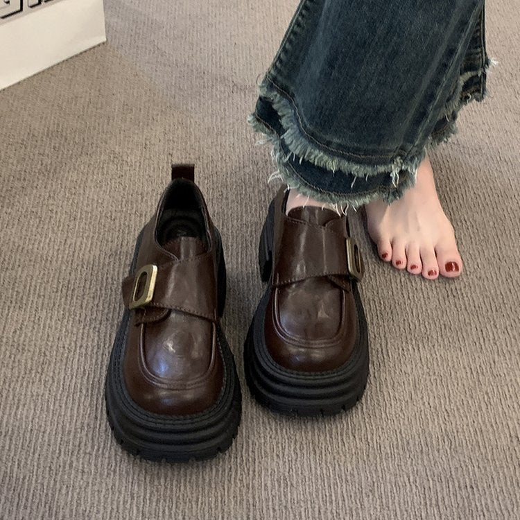 Damen modische Chelsea-Boots mit robustem Plateau und stylischer Schnallenverzierung R&B