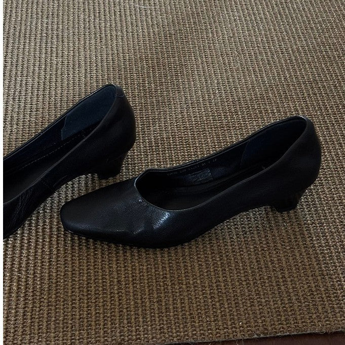Damen Elegante und bequeme Slipper mit spitzem Zehenbereich