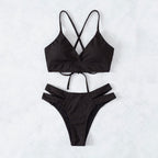 Damen Bikini-Set mit raffinierten Rückenschnürungen