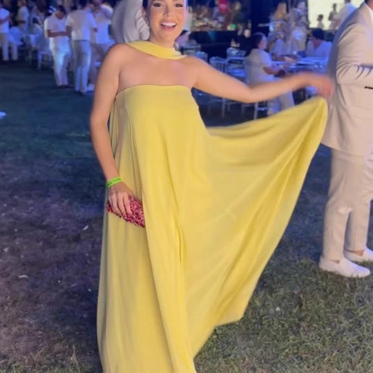 Damen Maxikleid mit innovativem Halterneck und fließendem Schnitt R&B