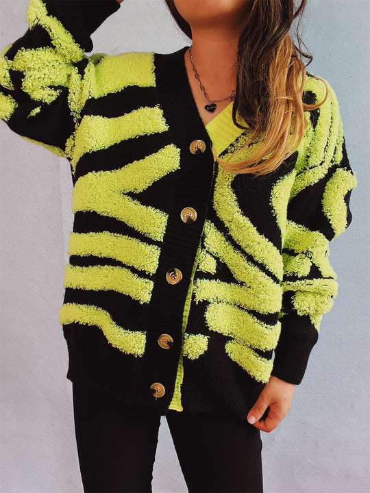 Damen Grobstrickjacke mit dekorativem Mustermix und eleganten Knopfdetails R&B