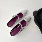 Damen Slingback-Pumps mit glänzendem Obermaterial und floralen Strassakzenten