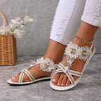 Damen Elegante Sandalen mit floralen Applikationen und verstellbarem Riemen R&B