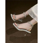 Damen elegante Sandalen mit funkelnden Strassakzenten und bequemen Absatz R&B