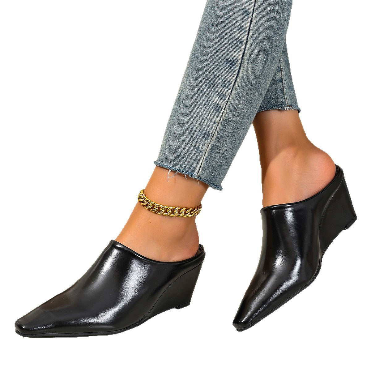 Damen Mules mit elegantem spitzem Design und glänzender Oberfläche R&B