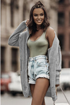Damen Strickjacke mit klassischem Zopfmuster und lässigem Schnitt R&B