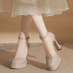 Damen Hochhackige Plateau-Pumps mit verstellbarem Riemchen R&B