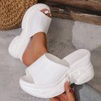Damen Plateauschlupfschuhe mit floralen Akzenten R&B