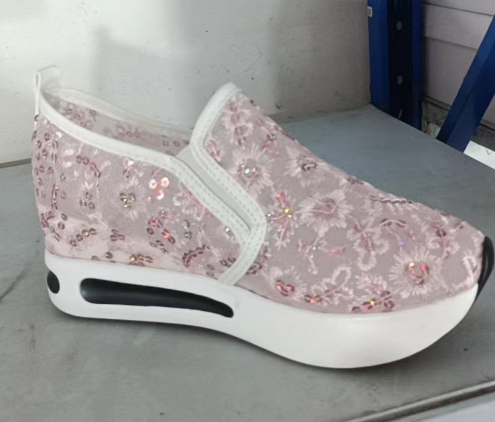 Damen Slip-On Sneakers mit elegantem Spitzenmuster und dämpfendem Fußbett R&B
