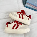 Damen Modische Sneaker mit trendigen Applikationen und bequemer Sohle R&B