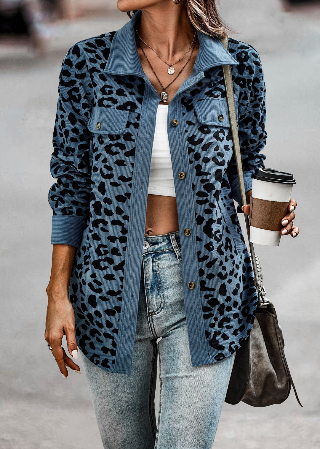 Damen Jacke im Leopardenmuster mit strukturiertem Stoff und praktischen Taschen R&B