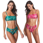 Damen Bandeau-Bikini mit hohem Taillen-Schnitt und verspieltem Bindand