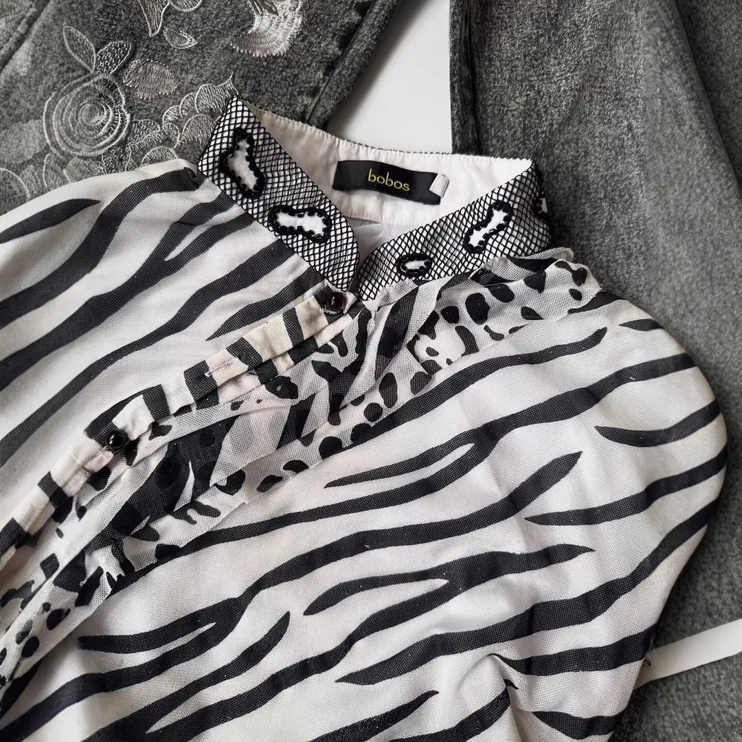 Damen Modisches T-Shirt mit tierischem Muster und dekorativem Kragen R&B